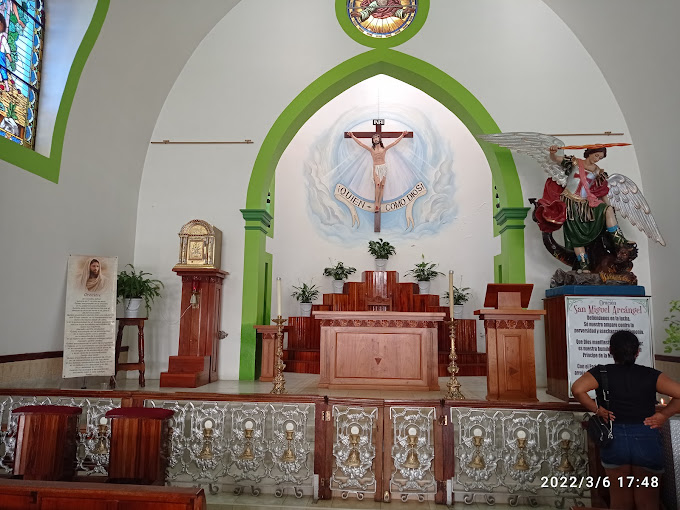 Portada de Capilla de San Miguel (Iglesia del Diablo)